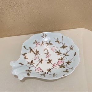 Vintage floral blue catch all shell